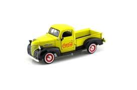 Ford  - 1937 yellow/black/red - 1:24 - Motor City Classics - mocity439829 | The Diecast Company