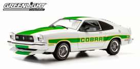 Ford  - 1978 white/green - 1:18 - GreenLight - 12895 - gl12895 | The Diecast Company