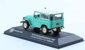 Toyota  - Landcruiser 1968 green/white - 1:43 - Triple9 Premium - T9P10011 | The Diecast Company