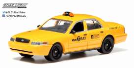 Ford  - Crown Victoria NY Taxi 2011 yellow - 1:64 - GreenLight - 29773 - gl29773 | The Diecast Company