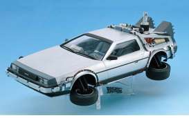 Delorean  - 1:24 - Aoshima - 106184 - abk106184 | The Diecast Company