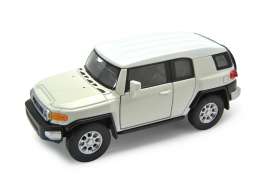 Toyota  - FJ Cruiser white - 1:34 - Welly - 43639w - welly43639w | The Diecast Company