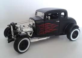 Ford  - 1932 matt black/red - 1:18 - Motor Max - 73172bkTDC - mmax73172bkTDC | The Diecast Company