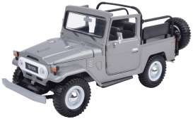 Toyota  - FJ40 1974 silver - 1:24 - Motor Max - 79330gy - mmax79330gy | The Diecast Company