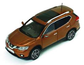 Nissan  - 2014 orange - 1:43 - Ixo Premium X - PRD419 - ixPRD419 | The Diecast Company