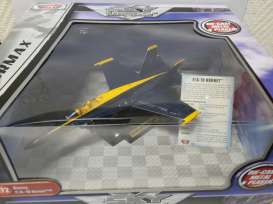 Boeing  - blue/yellow - 1:72 - Motor Max - 76356 - mmax76356 | The Diecast Company