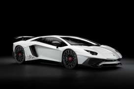 Lamborghini  - Aventador 2015 white - 1:18 - Kyosho - 9521W - kyo9521W | The Diecast Company