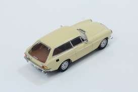 Volvo  - 1972 beige - 1:43 - Triple9 Premium - T9P10015 | The Diecast Company