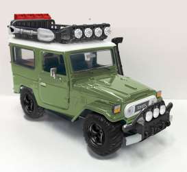 Toyota  - FJ40 1974 green - 1:24 - Motor Max - 79137gn - mmax79137gn | The Diecast Company