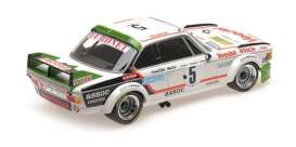 BMW  - 3.0 CSL #5 1976 white/green - 1:18 - Minichamps - 155762505 - mc155762505 | The Diecast Company