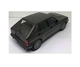 Lancia  - 1989 grey - 1:18 - Triple9 Collection - 1800172 - T9-1800172 | The Diecast Company