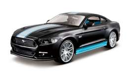 Ford  - Mustang GT 2015 black/blue/grey - 1:24 - Maisto - 39305bkbgy - mai39305bkbgy | The Diecast Company
