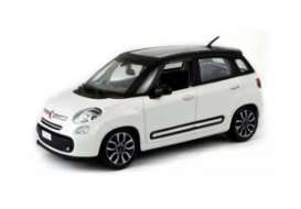 Fiat  - 2013 black/white - 1:43 - Bburago - 30271w - bura30271w | The Diecast Company