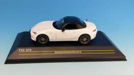 Mazda  - 2015 white metallic - 1:43 - First 43 - F43-070 | The Diecast Company