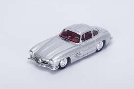 Mercedes Benz  - 1956 silver - 1:43 - Spark - s4958 - spas4958 | The Diecast Company