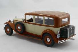 Mercedes Benz  - 1928 bicolor brown - 1:18 - MCG - MCG18034 | The Diecast Company