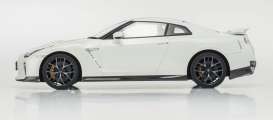 Nissan  - 2015 white - 1:18 - Kyosho - KSR18020W - kyoKSR18020W | The Diecast Company