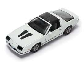 Chevrolet  - 1985 white - 1:18 - SunStar - 1940 - sun1940 | The Diecast Company