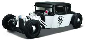 Ford  - 1929 black/white - 1:24 - Maisto - 32515 - mai32515 | The Diecast Company