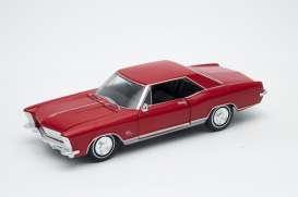Buick  - 1965 red - 1:24 - Welly - 24072r - welly24072r | The Diecast Company