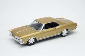 Buick  - 1965 gold - 1:24 - Welly - 24072gd - welly24072gd | The Diecast Company