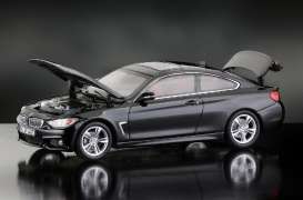 BMW  - saphire black - 1:43 - iScale - iscale430006SW | The Diecast Company