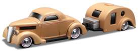 Ford  - 1936 beige - 1:64 - Maisto - 11368-15948 - mai11368-15948 | The Diecast Company