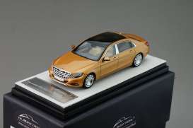 Mercedes Benz  - 2016 gold - 1:43 - Almost Real - 420104 - ALM420104 | The Diecast Company