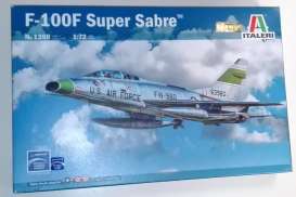 Boeing  - F-100F Super Sabre  - 1:72 - Italeri - 1398 - ita1398 | The Diecast Company
