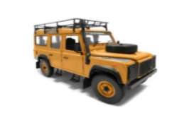 Land Rover  - Defender  yellow - 1:18 - Universal Hobbies - UH3896 | The Diecast Company