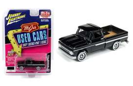 Chevrolet  - Truck 1965 black - 1:64 - Johnny Lightning - cp7133 - jlcp7133 | The Diecast Company