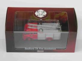 Bedford  - TK Fire Appliance red - 1:72 - Magazine Models - 4144112 - magAT4144112 | The Diecast Company