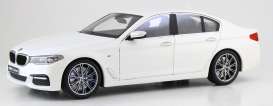 BMW  - 5 Series white - 1:18 - Kyosho - 08941w - kyo8941w | The Diecast Company