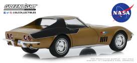 Chevrolet  - Corvette  1969 gold - 1:24 - GreenLight - 18254 - gl18254 | The Diecast Company