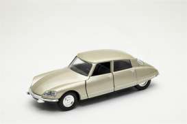 Citroen  - DS23 gold - 1:34 - Welly - 43768 - welly43768gd | The Diecast Company