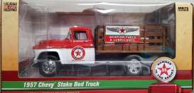 Chevrolet  - Tow Truck *Texaco* 1957 red/white - 1:25 - Auto World - CP7505 - AWCP7505 | The Diecast Company