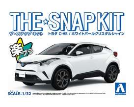 Toyota  - C-HR white pearl - 1:32 - Aoshima - 05634 - abk05634 | The Diecast Company