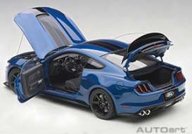 Ford Shelby - Mustang GT350R blue/black - 1:18 - AutoArt - 72933 - autoart72933 | The Diecast Company