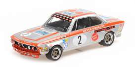 BMW  - 2800 CS 1972 white/pink - 1:18 - Minichamps - 15572202 - mc155722702 | The Diecast Company