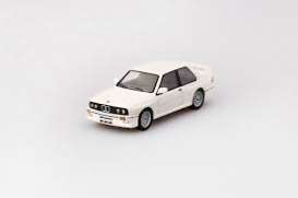 BMW  - M3 E30 white - 1:64 - Mini GT - mgt00041R - MGT00041rhd | The Diecast Company