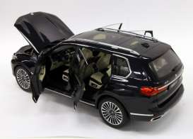 BMW  - X7 black - 1:18 - Kyosho - 08951cbk - kyo8951cbk | The Diecast Company