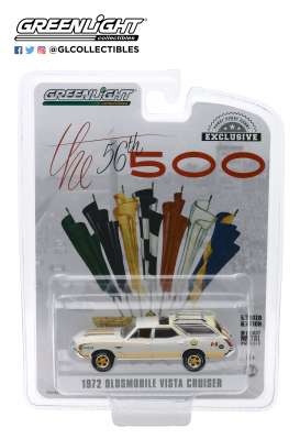 Oldsmobile  - Vista Cruiser 1972 cream/yellow - 1:64 - GreenLight - 30114 - gl30114 | The Diecast Company