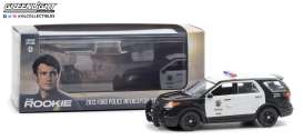 Ford  - 2013 black/white - 1:43 - GreenLight - 86587 - gl86587 | The Diecast Company