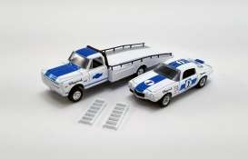 Chevrolet  - C30 Ramp Truck & Camaro 1967 white/blue - 1:64 - Acme Diecast - 51344 - acme51344 | The Diecast Company