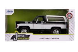 Chevrolet  - K5 Blazer 1980 black/white - 1:24 - Jada Toys - 31592 - jada31592 | The Diecast Company