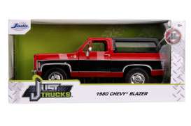 Chevrolet  - K5 Blazer 1980 red/black - 1:24 - Jada Toys - 31593 - jada31593 | The Diecast Company