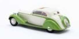 Rolls Royce  - Phantom 1935 green/creme - 1:43 - Matrix - 41705-091 - MX41705-091 | The Diecast Company