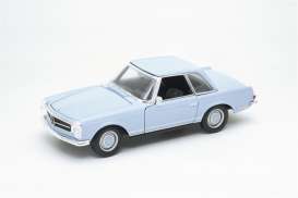 Mercedes Benz  - 230 SL light blue - 1:24 - Welly - 24093 - welly24093b | The Diecast Company