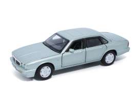Jaguar  - XJ6 seafrost - 1:32 - Tayumo - 32110017 - tay32110017 | The Diecast Company