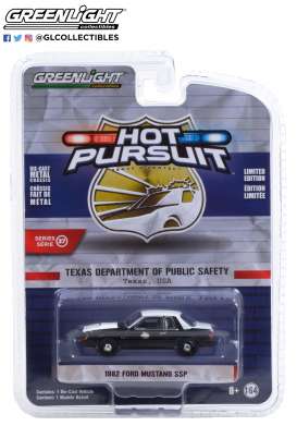 Ford  - Mustang 1982  - 1:64 - GreenLight - 42950A - gl42950A | The Diecast Company